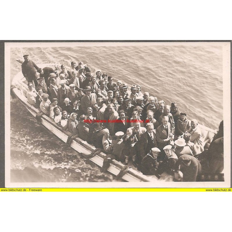AK - Beiboot mit Passagieren und Matrosen, Helgoland AK - Beiboot mit Passagieren und Matrosen, Helgoland