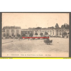 AK - Versailles - Palais du Grand-Trianon - La Facade (F) 
