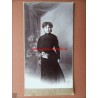 Kabinettformat - Dame mit schwarzem hochgeschlossenem Kleid - Szova - Pozsony 