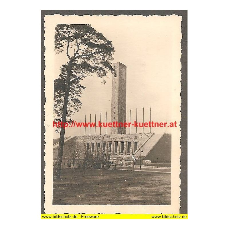 Foto II WK - Reichssportfeld Glockenturm 1940 (9cm x 6cm)