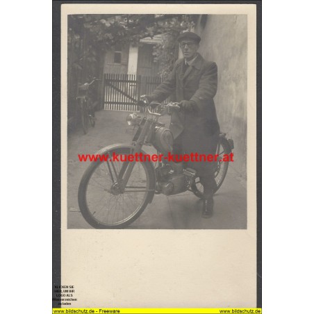 Foto - Moped mit Fahrer  (14cm x 9cm)