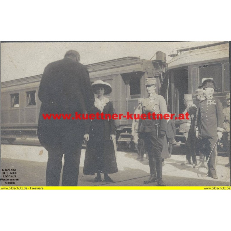 AK - Foto - Kaiser Karl und Zita in Bregenz am Bahnhof (5.6.1917) AK - Foto - Kaiser Karl und Zita in Bregenz am Bahnhof (5.6.1917)