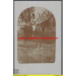 K.u.k. Foto Oblt. Makk auf seinem Pferd mit Hund 1913
