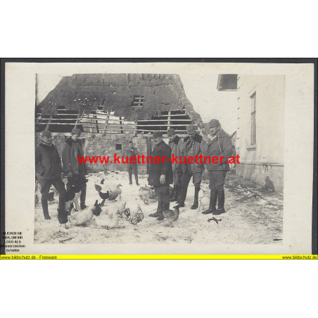 K.u.k. Foto - Die alte Garde besichtigt den Geflügelhof 1918