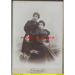 Alte Fotografie Photo Fiederhoffer, Budapest, zwei junge Damen