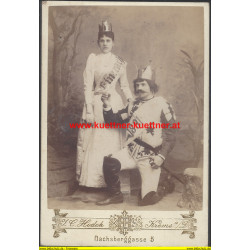 Kabinettfoto - Krems - Paar in Historischem Kostüm Photo Hodek (1891)