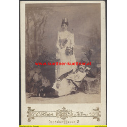 Kabinettfoto - Krems - Paar in Historischem Kostüm Photo Hodek (1891)