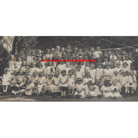 Langenlois - Fronleichnam im Kindergarten (1931)