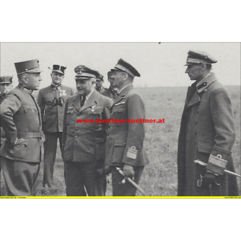 Foto - 1. Republik, Hochrangige Offiziere am Flugfeld Aspern (1937)