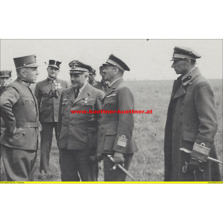 Foto - 1. Republik, Hochrangige Offiziere am Flugfeld Aspern (1937)