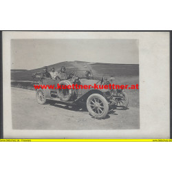 Foto - Offizier mit seinem Kriegsvehicle auf der Fahrt nach Lotz