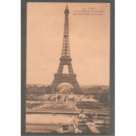 AK - Paris - La Tour Eiffel vue du Trocadero