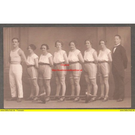 AK - Gewichtheberinnen (Maskenball) - 1928